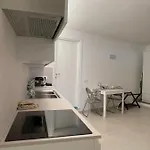 Tiberi Apartament *