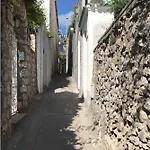 Tiberi Apartament *