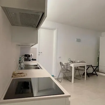 Tiberi Apartment *